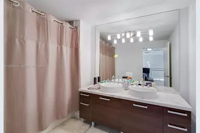 244 Biscayne Blvd #644, Miami, FL 33132 - Photo 11