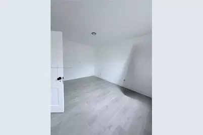 1560 SW 5th St #7, Miami, FL 33135 - Photo 5
