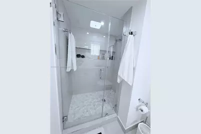 17000 NW 67th Ave #112, Hialeah, FL 33015 - Photo 17