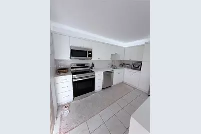 17000 NW 67th Ave #112, Hialeah, FL 33015 - Photo 3