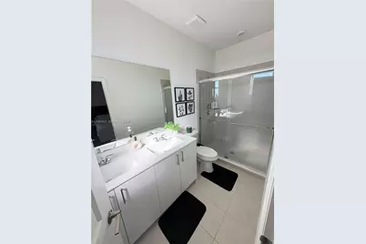2817 SE 26th Ave, Homestead, FL 33035 - Photo 11
