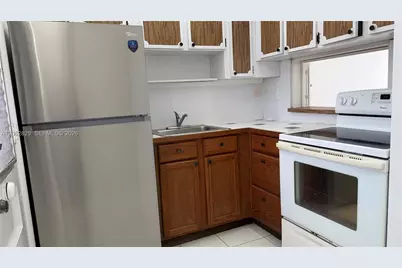3000 Marcos Dr #P210, Aventura, FL 33160 - Photo 17