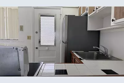 3000 Marcos Dr #P210, Aventura, FL 33160 - Photo 15