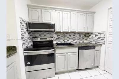 20681 NE 4th Pl #101, Miami, FL 33179 - Photo 1