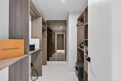 851 NE 1st Ave #3201, Miami, FL 33132 - Photo 15