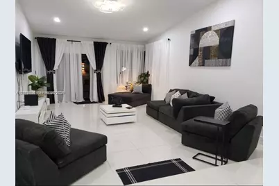 522 NE 195th St, Miami, FL 33179 - Photo 5