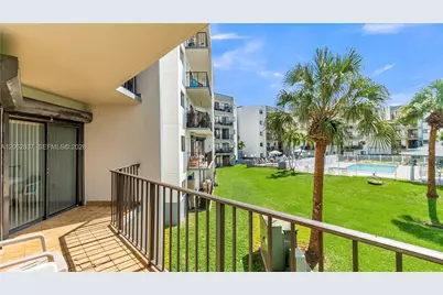 1820 W 53rd St #204, Hialeah, FL 33012 - Photo 15