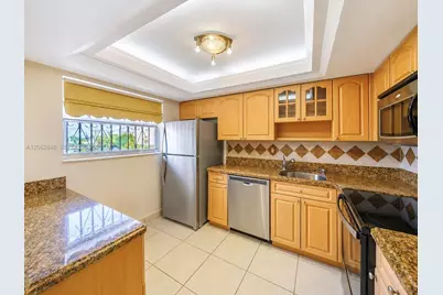 7921 Byron Ave #404, Miami Beach, FL 33141 - Photo 17