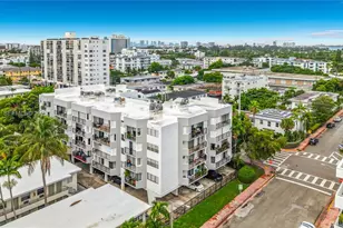 7921 Byron Ave, Miami Beach, FL 33141 - Photo 33