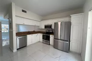 9820 NW 56th Pl, Coral Springs, FL 33076 - Photo 3