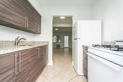 7311 Byron Ave #3, Miami Beach, FL 33141 - Photo 9