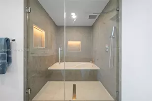 888 Biscayne Blvd, Miami, FL 33132 - Photo 9