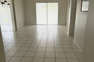 2435 SE 7th Pl, Homestead, FL 33033 - Photo 5