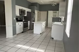 2435 SE 7th Pl, Homestead, FL 33033 - Photo 11