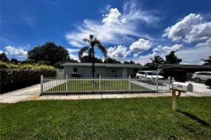 19302 NW 47th Pl, Miami Gardens, FL 33055 - Photo 19