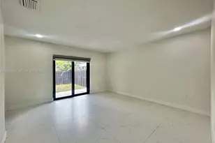6651 NW 173rd Ln, Hialeah, FL 33015 - Photo 9