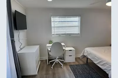 914 N Ocean Breeze #1, Lake Worth, FL 33460 - Photo 3