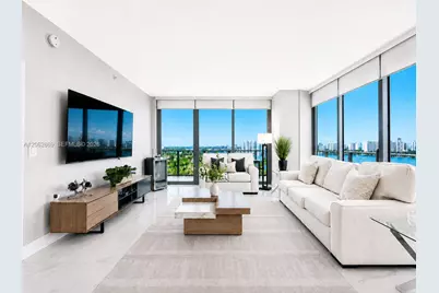 16385 Biscayne Blvd #2007, North Miami Beach, FL 33160 - Photo 1