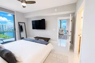 16385 Biscayne Blvd, North Miami Beach, FL 33160 - Photo 21