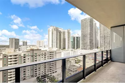 1000 Brickell Plaza #1904, Miami, FL 33131 - Photo 11