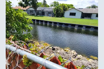 7927 NW 50th St, Lauderhill, FL 33351 - Photo 27