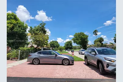 7927 NW 50th St, Lauderhill, FL 33351 - Photo 35
