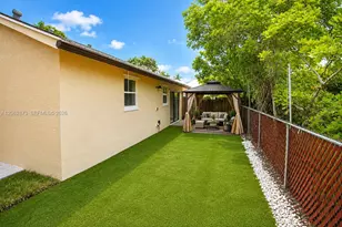 7927 NW 50th St, Lauderhill, FL 33351 - Photo 17