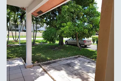 7927 NW 50th St, Lauderhill, FL 33351 - Photo 15