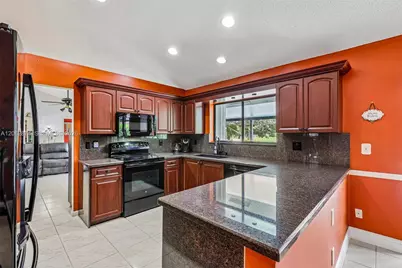 9768 Majestic Way, Boynton Beach, FL 33437 - Photo 23