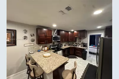 7761 NW 42nd Pl, Coral Springs, FL 33065 - Photo 19