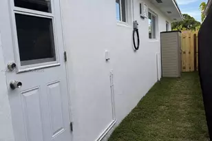 2829 SW 32nd Ct, Miami, FL 33133 - Photo 11