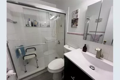 12510 W Golf Dr, Miami, FL 33167 - Photo 9