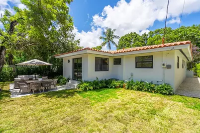 536 Minorca Ave, Coral Gables, FL 33134 - Photo 13