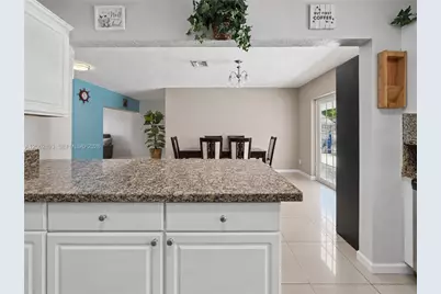 11271 SW 176th St, Miami, FL 33157 - Photo 9