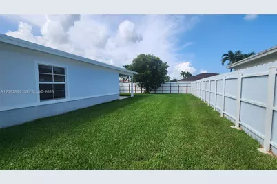 22055 Miami Ave, Miami, FL 33170 - Photo 15