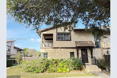 2041 Bayberry Dr, Pembroke Pines, FL 33024 - Photo 39