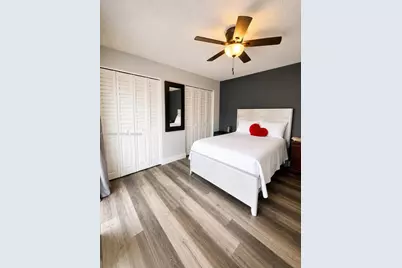 2041 Bayberry Dr, Pembroke Pines, FL 33024 - Photo 23