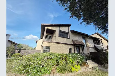 2041 Bayberry Dr, Pembroke Pines, FL 33024 - Photo 37