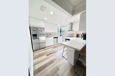 2041 Bayberry Dr, Pembroke Pines, FL 33024 - Photo 9