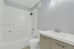 2910 SE 13th Rd, Homestead, FL 33035 - Photo 11
