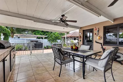 910 W 37th St, Hialeah, FL 33012 - Photo 37