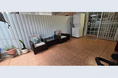 1345 W 41st St #6, Hialeah, FL 33012 - Photo 25