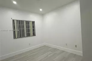 7260 NW 114th Ave, Doral, FL 33178 - Photo 9