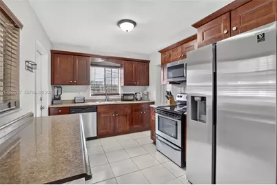 3221 Auburn Blvd, Fort Lauderdale, FL 33312 - Photo 13