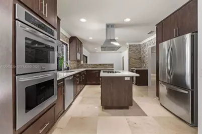 15221 SW 82nd Ave, Palmetto Bay, FL 33157 - Photo 9
