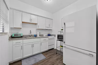 2508 Bay Dr #114, Pompano Beach, FL 33062 - Photo 7