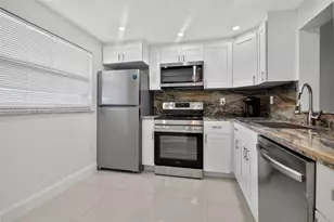 4000 NE 170th St, North Miami Beach, FL 33160 - Photo 29