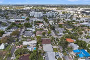 806 NE 4th St, Hallandale Beach, FL 33009 - Photo 33