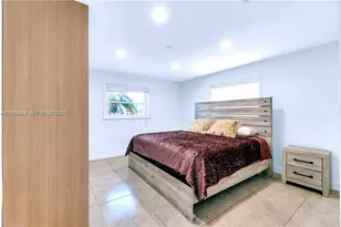 806 NE 4th St, Hallandale Beach, FL 33009 - Photo 11