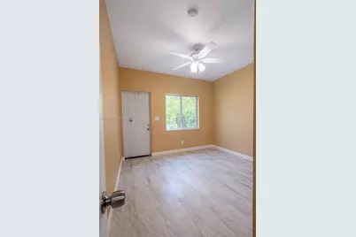 1015 NW 8th Ave #B, Fort Lauderdale, FL 33311 - Photo 19